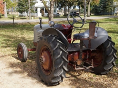 19th Annual Aumann Antique Tractor & Toy Auction featured photo 5