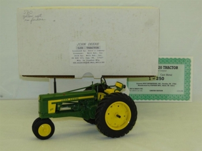 Mike Kammerud's John Deere Farm Toy Auction featured photo 8