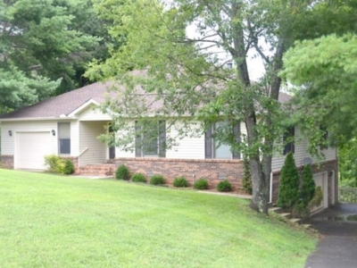 AUCTION: 3BR, 2.5BA Lake House with Bonus Rm on Tim's Ford Lake featured photo 6
