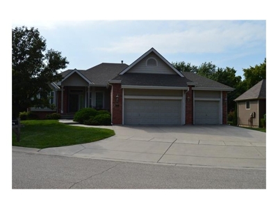 Live Real Estate Auction-Large Home in Wichita Kansas featured photo 2