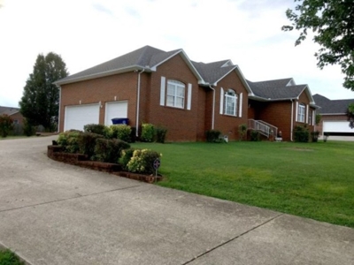 ESTATE AUCTION: Nice 3 BR, 2.5 BA, 3 Car Garage Home featured photo 4