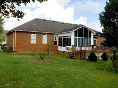 ESTATE AUCTION: Nice 3 BR, 2.5 BA, 3 Car Garage Home featured photo 6