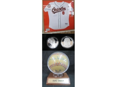 Sports Memorabilia & Autographs featured photo 1