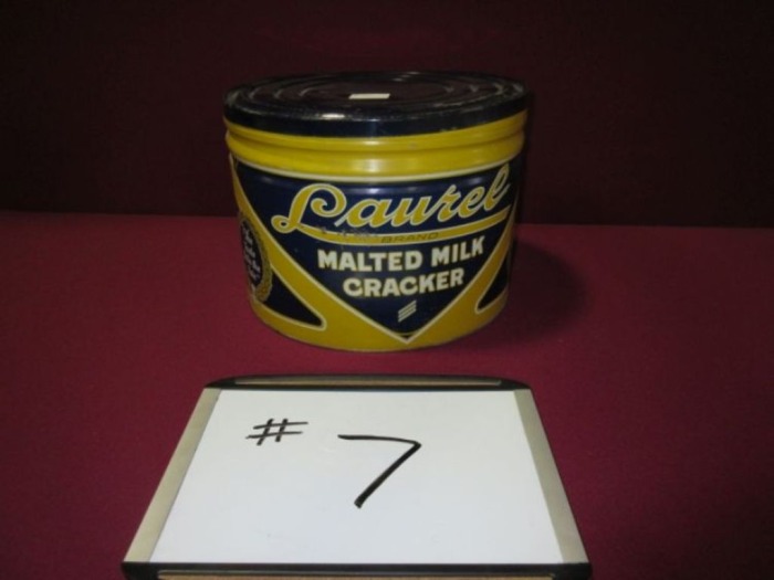 Huge 3 Day Antique Auction - Day 1 - Kaufman Auction House featured photo 10