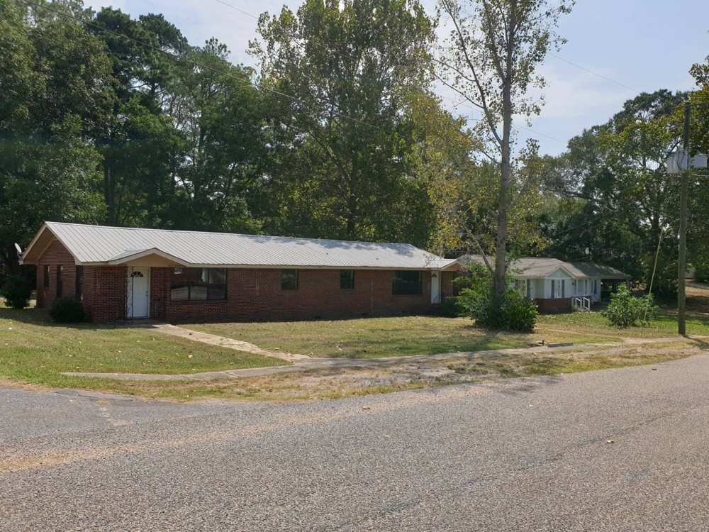 Duplex - 150 Church Street, Thorsby, AL   featured photo 1