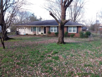 Estate Auction:  3-Bedroom Brick Home On 3/4 Acre± Lot featured photo