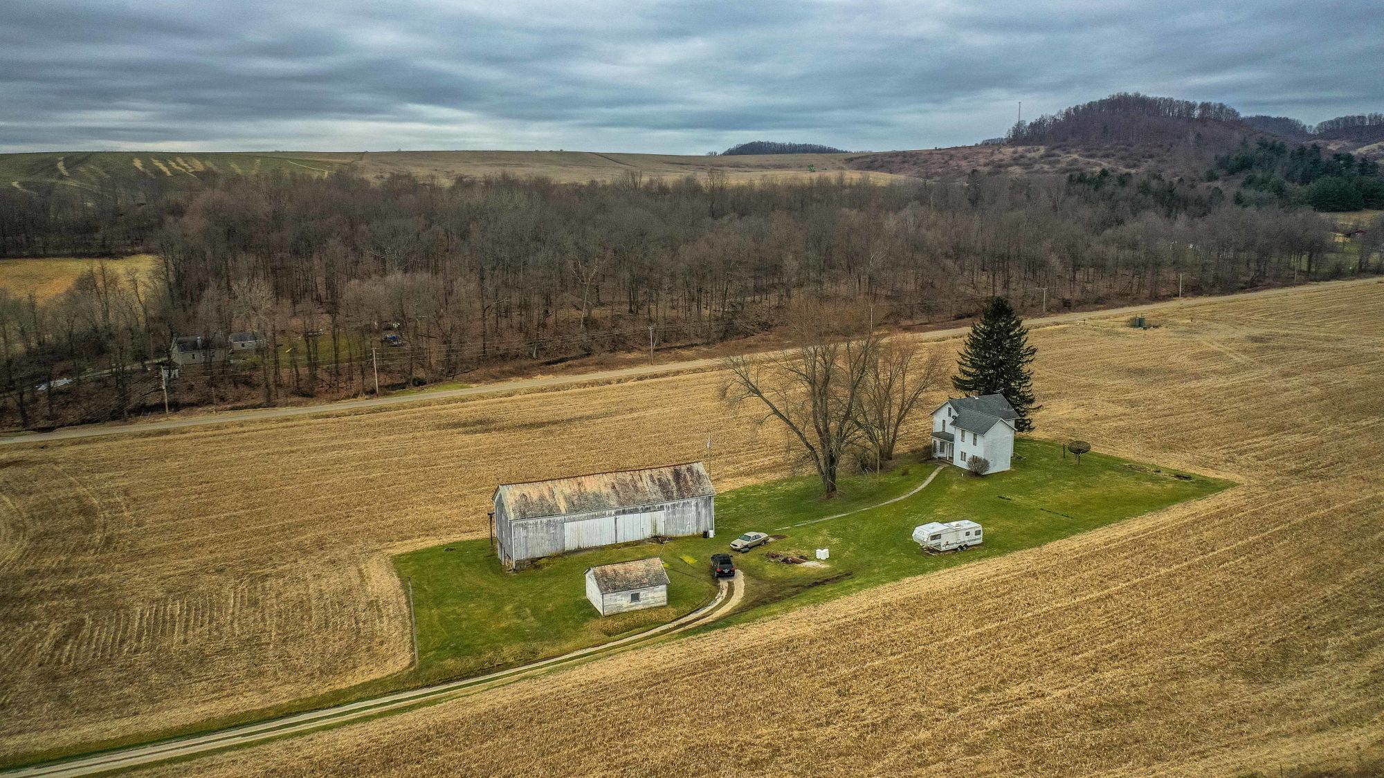 ?Absolute Hawkins Real Estate Auction - ONLINE ONLY – New Philadelphia Area featured photo 3