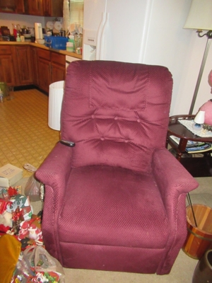 Furniture, Tools & Home Furnishings at Absolute Online Auction featured photo 8