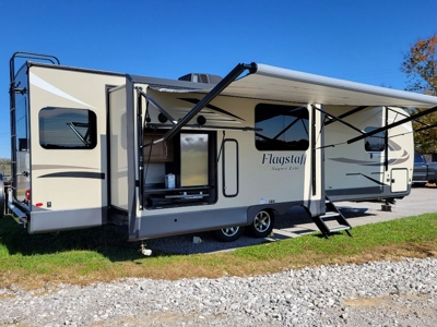 2019 Forest River Flagstaff Super Lite Travel Trailer - Online Auction featured photo