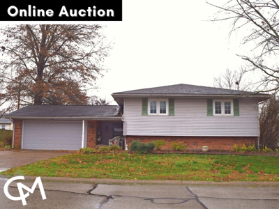 SPACIOUS 3 BEDROOM, 2.5 BATH HOME- 8033 Meadow Ln., Newburgh, IN 47630 featured photo 1