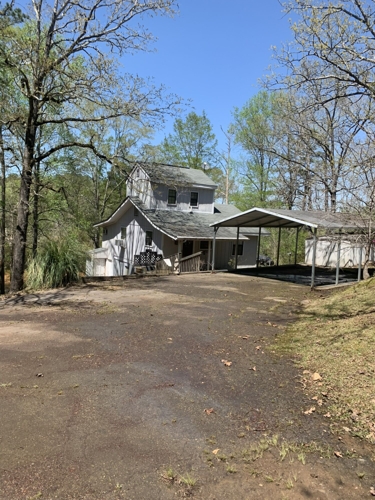 Lake Sinclair Getaway | Waterfront Cottage featured photo