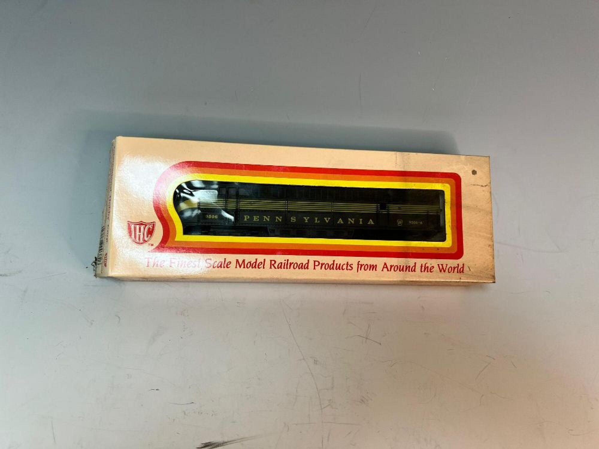 Trains, Coins, Sports collectibles, blowmolds, Longaberger and more featured photo 4