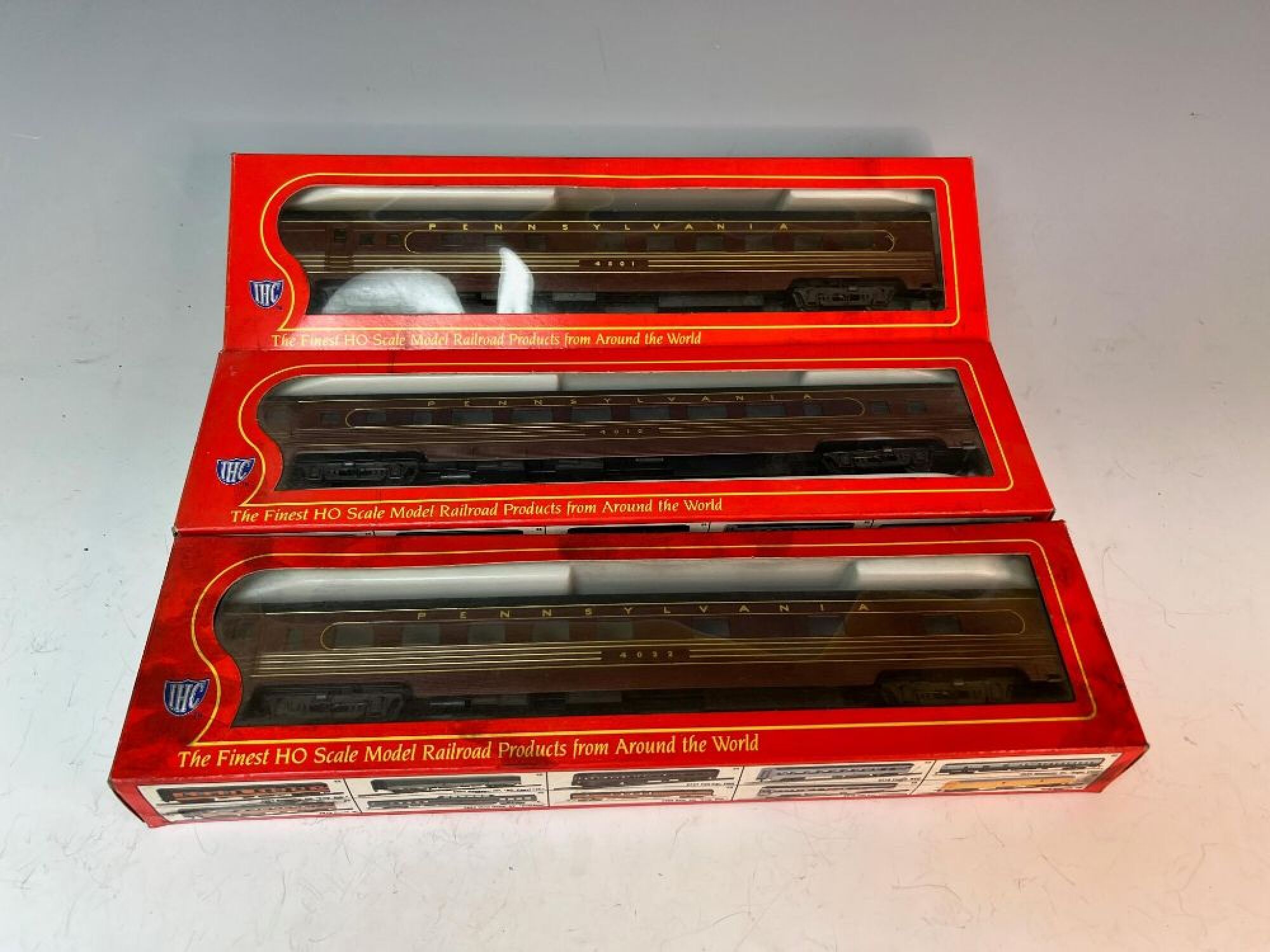 Trains, Coins, Sports collectibles, blowmolds, Longaberger and more featured photo 12