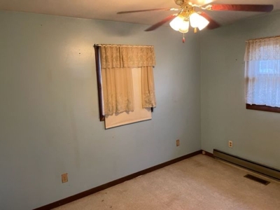 328 W. Park St, Witt IL Real Estate Auction featured photo 11