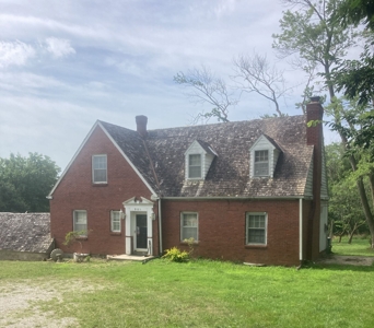 Great Location-KCMO just off Barry Road and 169 Hwy featured photo