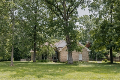 BRICK HOUSE IN A QUAINT, QUIET NEIGHBORHOOD!  THIS HOUSE IS A HIDDEN GEM! featured photo