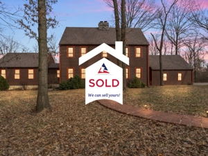 Now Absolute! 5 Bedroom Classic Colonial-Style Home on 1.5± Wooded Acres – 1020 Woodlawn St, Mexico, MO featured photo 1