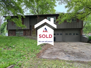 Partially Updated 3 Bed, 2 Bath Home in Mexico, MO – Sells to Highest Bidder! featured photo 1