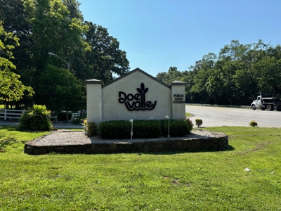 HOME - BASEMENT - GOLF COURSE LOT - ONLINE BIDDING ONLY ENDS TUES., JULY 22ND @ 4:00 PM EDT featured photo 2