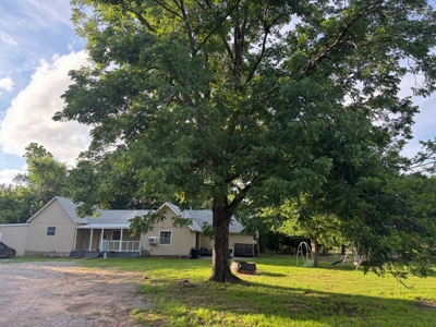 REAL ESTATE AUCTION-2 HOMES AND 5+/- ACRES-PERRY, OK AREA featured photo 1
