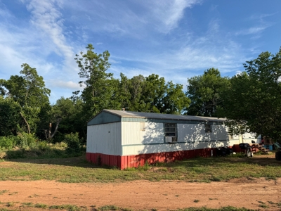 REAL ESTATE AUCTION-2 HOMES AND 5+/- ACRES-PERRY, OK AREA featured photo 2