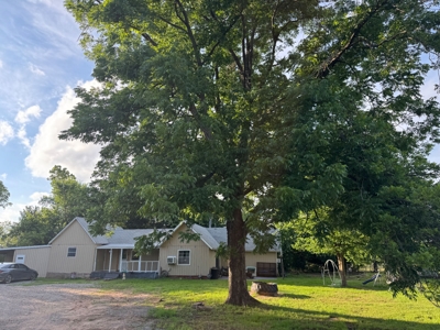 REAL ESTATE AUCTION-2 HOMES AND 5+/- ACRES-PERRY, OK AREA featured photo 3