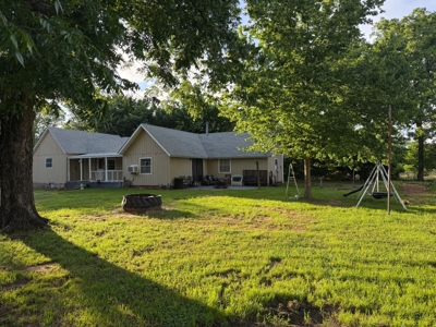 REAL ESTATE AUCTION-2 HOMES AND 5+/- ACRES-PERRY, OK AREA featured photo 4