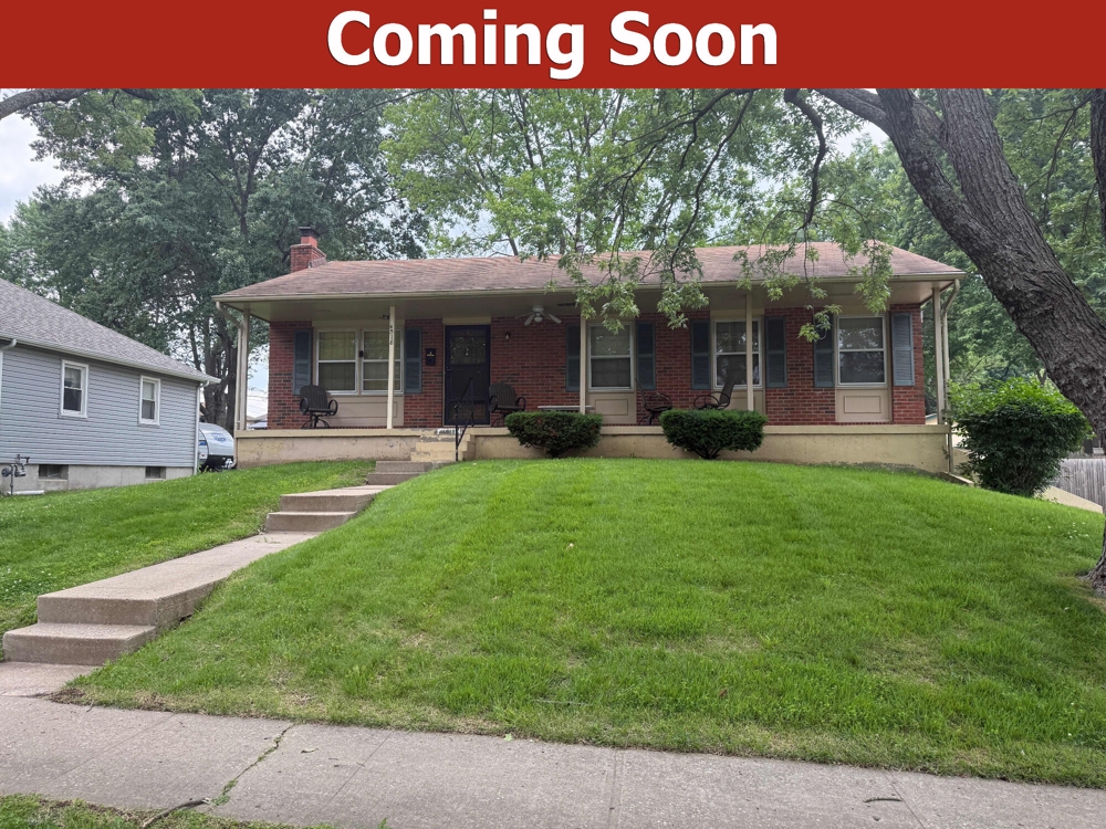 Versatile Home With Extra Garage Space In Independence featured photo 1