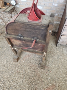 Hale Living Estate Personal Property Absolute Online Auction featured photo