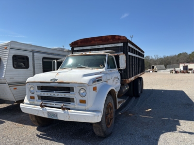 Summer Consignment Auction:  Construction/Farm Equip., Tractors, Trucks, Trailers & Cars (3 Catalogs) featured photo 9