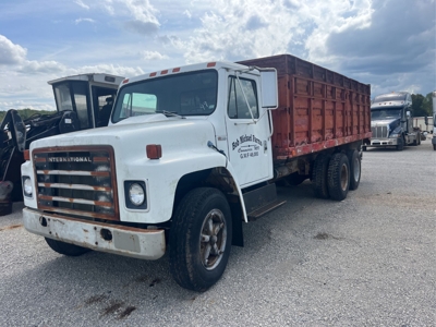 Summer Consignment Auction:  Construction/Farm Equip., Tractors, Trucks, Trailers & Cars (3 Catalogs) featured photo 5