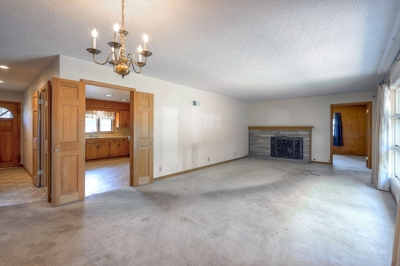 5-Bedroom Huff Lake-View Gardens Home Auction featured photo 8