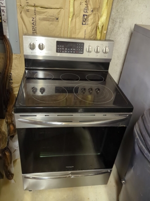 Furniture, Collectibles, Home Furnishings & Personal Property at Absolute Online Auction featured photo 6
