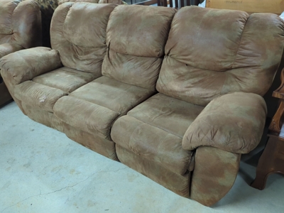 Furniture, Collectibles, Home Furnishings & Personal Property at Absolute Online Auction featured photo 9