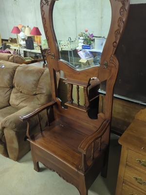 Furniture, Collectibles, Home Furnishings & Personal Property at Absolute Online Auction featured photo 10