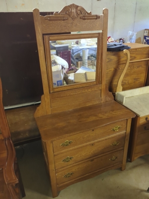Furniture, Collectibles, Home Furnishings & Personal Property at Absolute Online Auction featured photo 11