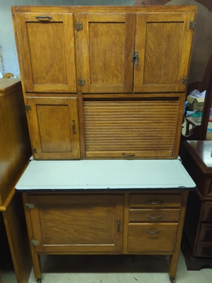 Furniture, Collectibles, Home Furnishings & Personal Property at Absolute Online Auction featured photo 1