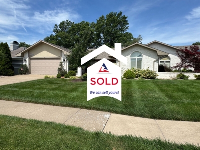 Villa on the 11th Fairway at Country Club of Missouri – Over 4,500 Sq Ft with Exceptional Views- Sells to Highest Bidder, No Reserve featured photo 1