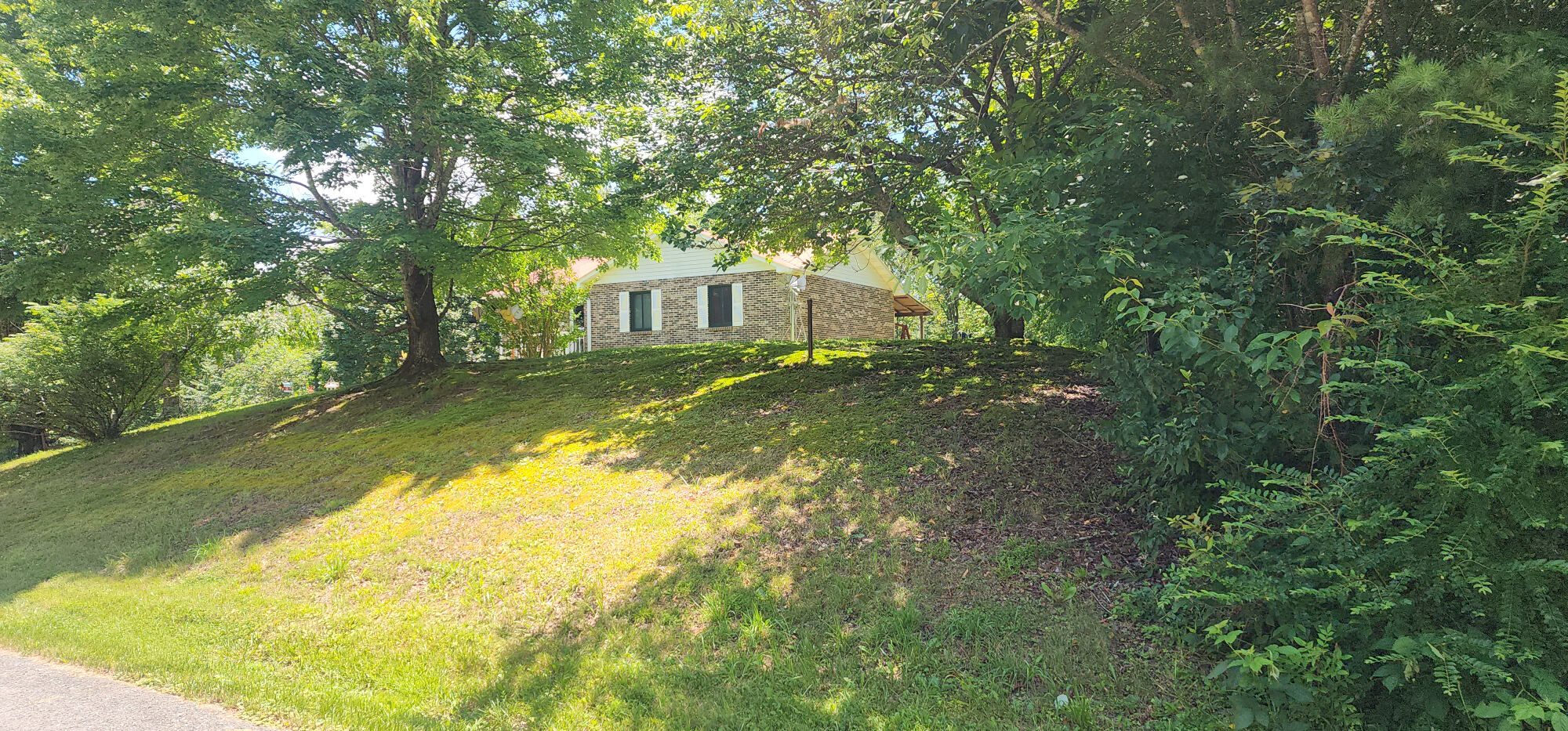 191 Ashely Lane, Oneida, TN. Brick 2100 sf with 4 BR + 2 BA featured photo 3