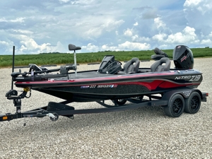 2023 Nitro Z19 Pro Bass Boat (LIKE NEW-2 HRS) Online Only Auction featured photo 1