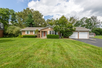3BD/2BA 2 CAR+ DETACHED GARAGE/SHOP/GAME ROOM featured photo 7