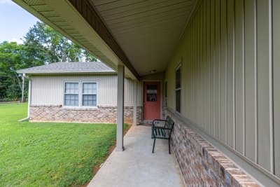 3BD/2BA 2 CAR+ DETACHED GARAGE/SHOP/GAME ROOM featured photo 10