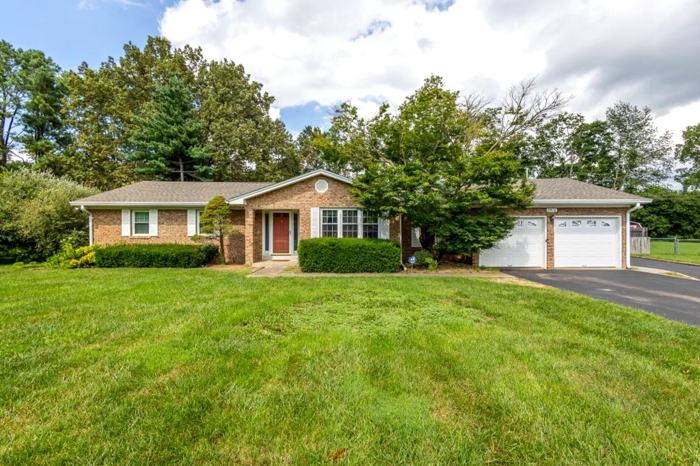 3BD/2BA 2 CAR+ DETACHED GARAGE/SHOP/GAME ROOM featured photo