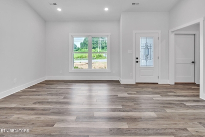 390 Hillvale Rd, Clinton, TN 37716 $499,900 featured photo 10