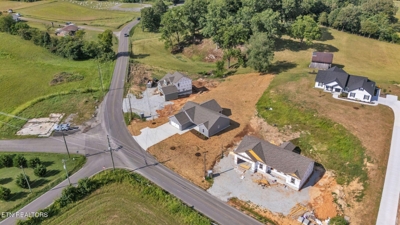 390 Hillvale Rd, Clinton, TN 37716 $499,900 featured photo 6