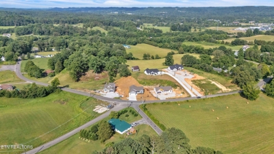 390 Hillvale Rd, Clinton, TN 37716 $499,900 featured photo 8