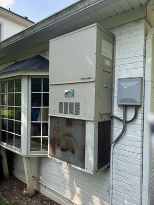 TWO STORY HOME - BASEMENT GARAGE - CORNER LOT - ONLINE BIDDING ONLY ENDS TUES., AUG. 26TH @ 4:00 PM EDT featured photo 6