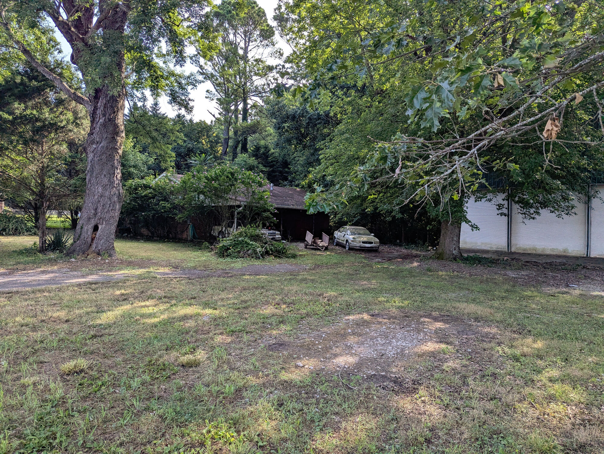 Estate Auction:  3-Bedroom Brick Home & Shop Building On 1 Acre± featured photo 7