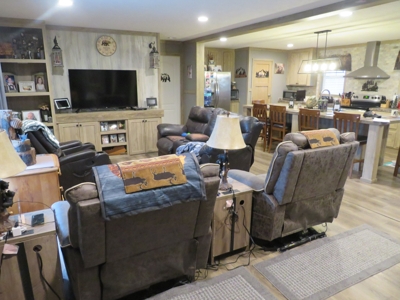 30 Tomahawk Black Water Listing featured photo 3